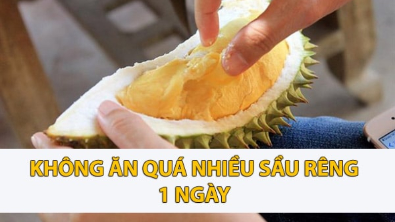 Một trong các cách ăn sầu riêng nhưng không tăng cân đó là ăn với liều lượng vừa phải