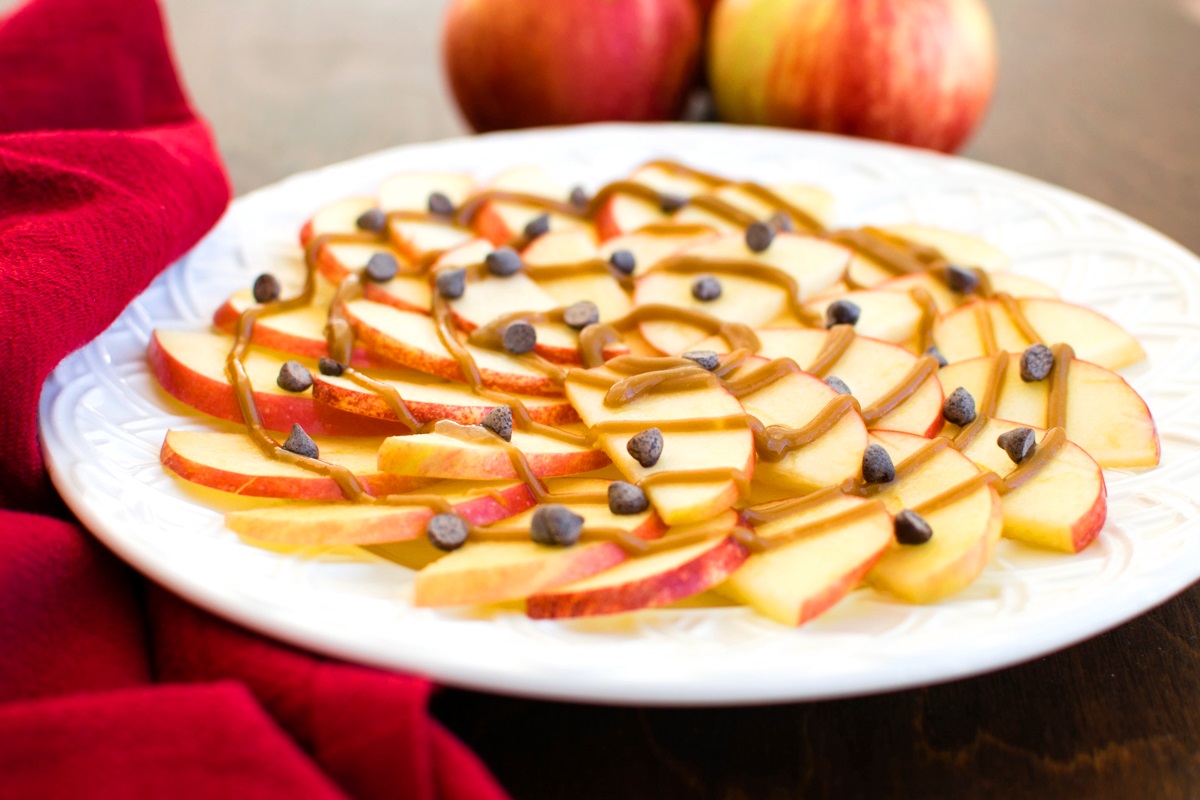Healthy Caramel Apple Nachos Recipe (5-Minute Dairy-Free Treat!)