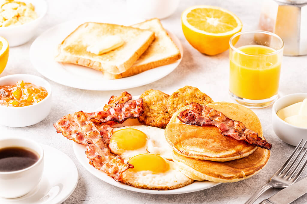 21 Best American Breakfast Foods to Start Your Day Right - Recipes.net
