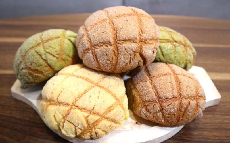 Bánh mì dưa lưới Nhật Bản