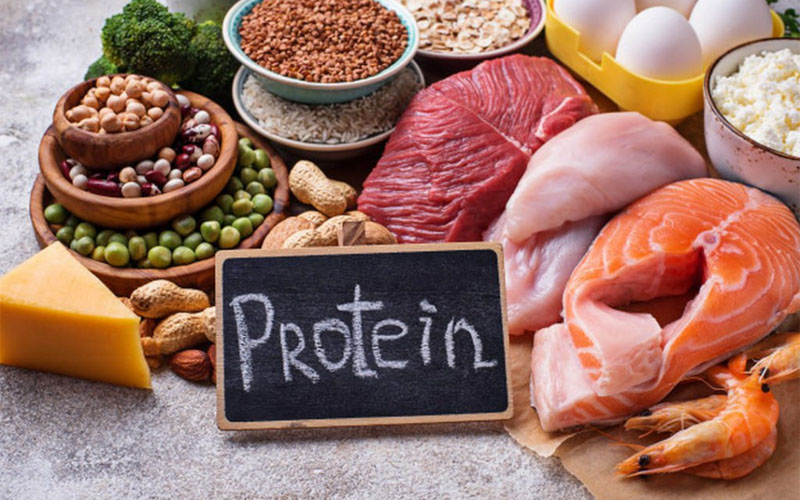 Ăn tối sớm hơn và ăn nhẹ bằng protein