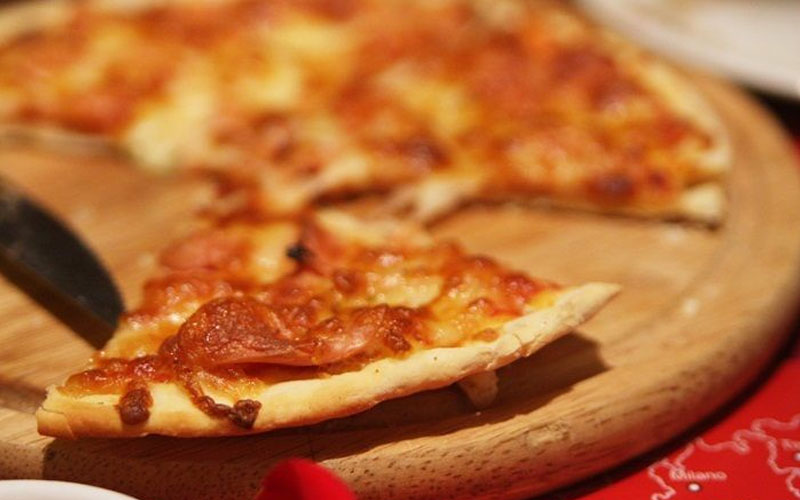 Bạn nên ăn pizza có đế mỏng