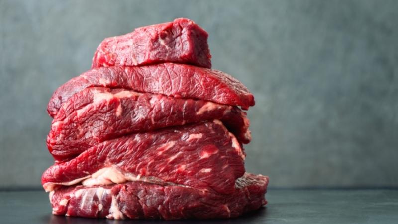 Nên ăn thịt bò vào thời điểm nào trong ngày?