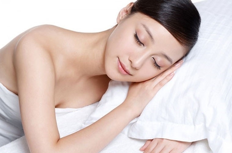 Ngủ nude giúp ngăn ngừa lão hóa