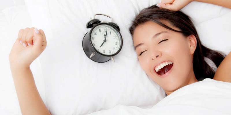 Bạn nên ngủ đủ giấc từ 7 – 8 tiếng/ngày để ngăn ngừa bệnh tim mạch