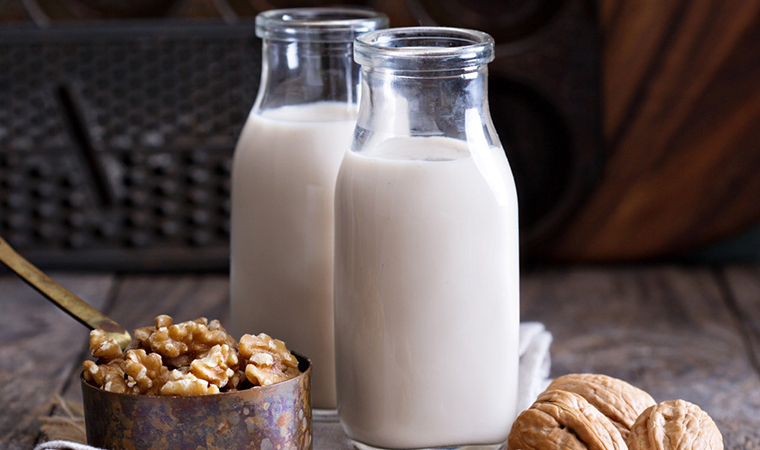 Bị bệnh gout có nên uống sữa hằng ngày không?