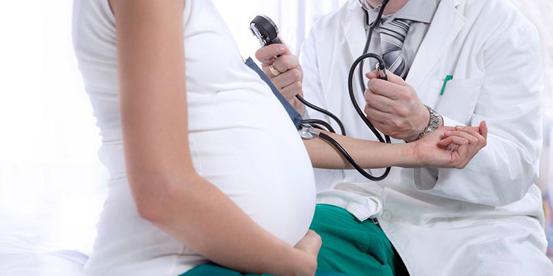 Phụ nữ mang thai cần làm gì khi mắc bệnh sốt xuất huyết