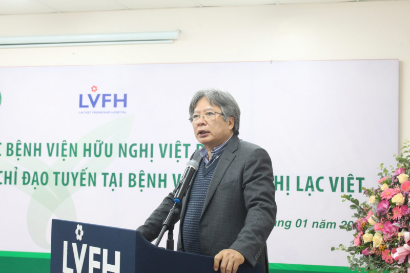 GS.TS. Trần Bình Giang – Giám đốc Bệnh viện Hữu nghị Việt Đức phát biểu tại buổi làm việc